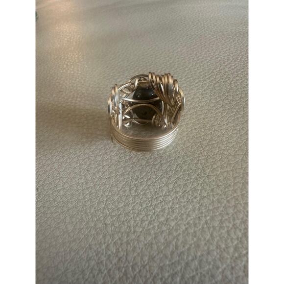 14kt Gold Filled wire with a Hematite Stone Size 6.5 - Picture 5 of 6